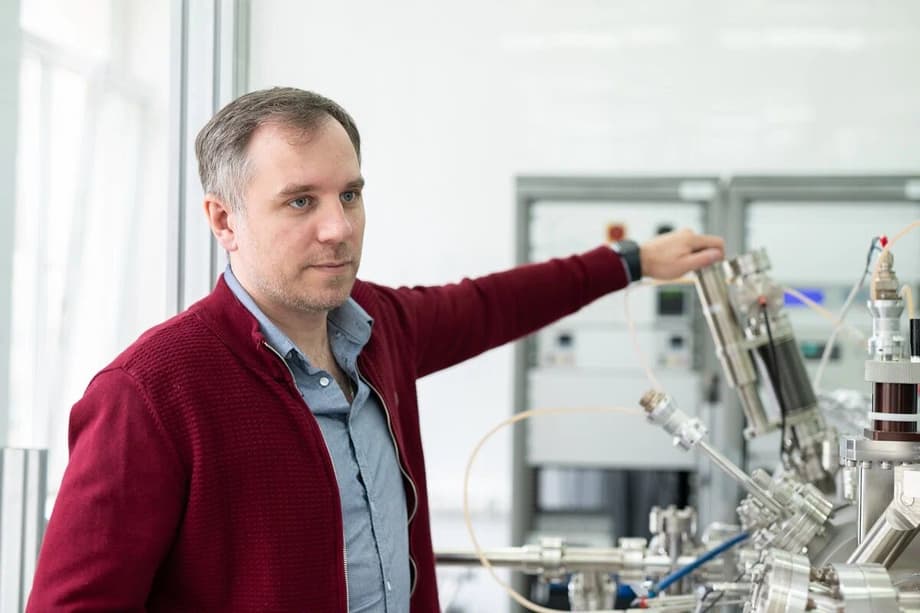 Director del Centro de Métodos Avanzados de Mesofísica y Nanotecnologías del MFTI, Doctor en Ciencias Físicas y Matemáticas, Vasili Stoliarov