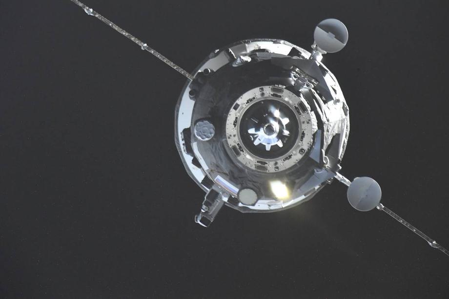 "Progress MS-25" delivered 2,528 kg of cargo from Earth to the ISS - fuel, drinking water, nitrogen, tools, clothing and food for the crew, and, of course, New Year's gifts<br>