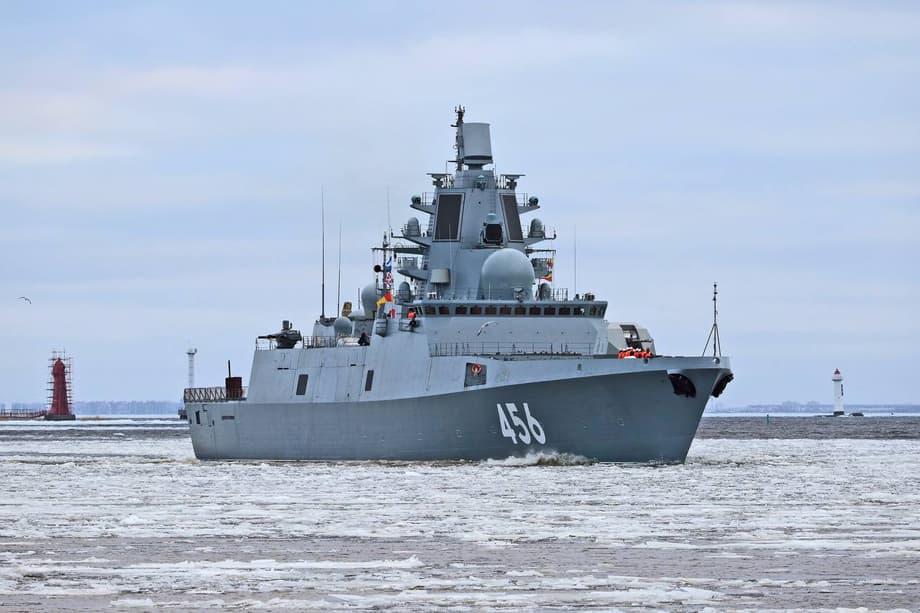 El "Almirante Golovko" se convirtió en el tercer barco de este proyecto. El buque de guerra principal y el primer buque de guerra de serie, "Almirante de la Flota de la Unión Soviética Gorshkov" y "Almirante de la Flota Kasatonov", ya están en servicio en la Flota del Norte<br>