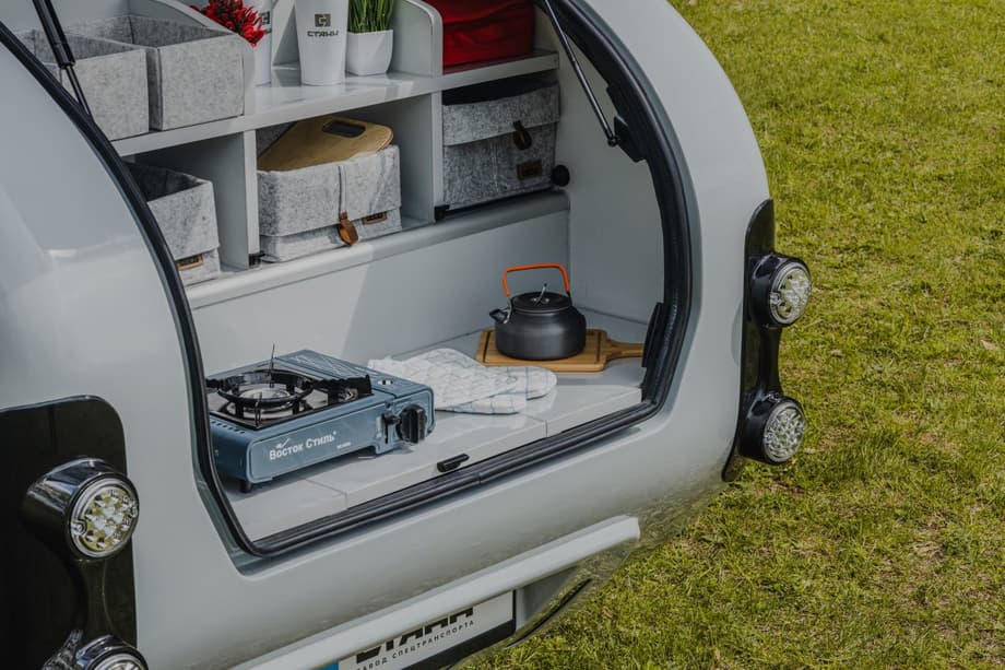 Camper trailer Feria