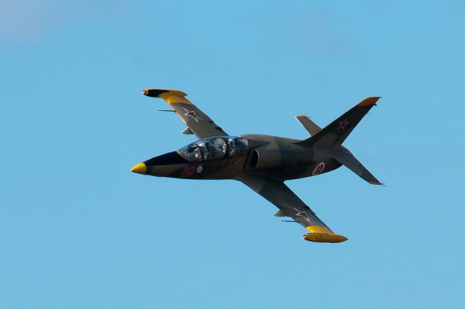Учебно-боевой самолет Л-39