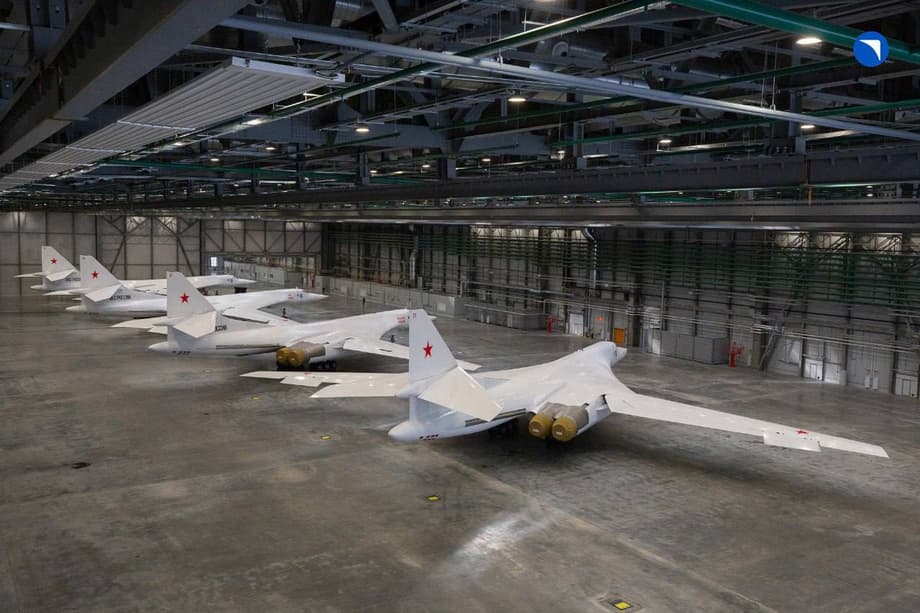 Tu-160 en la planta de aviación de Kazán