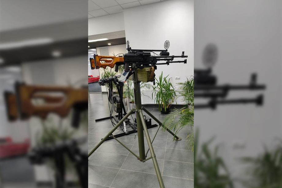 Tactical support for machine guns