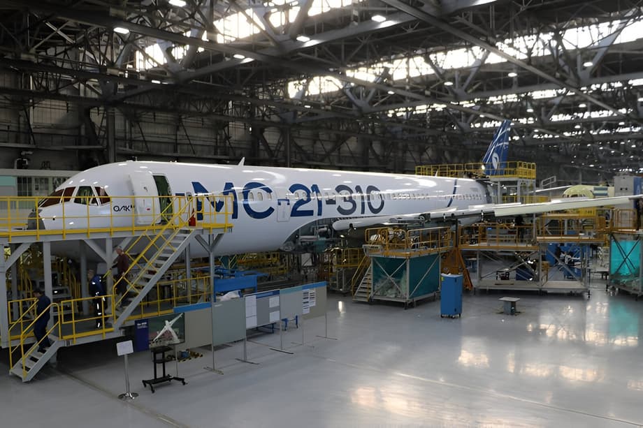 МС-21-310 в цеху сборки
