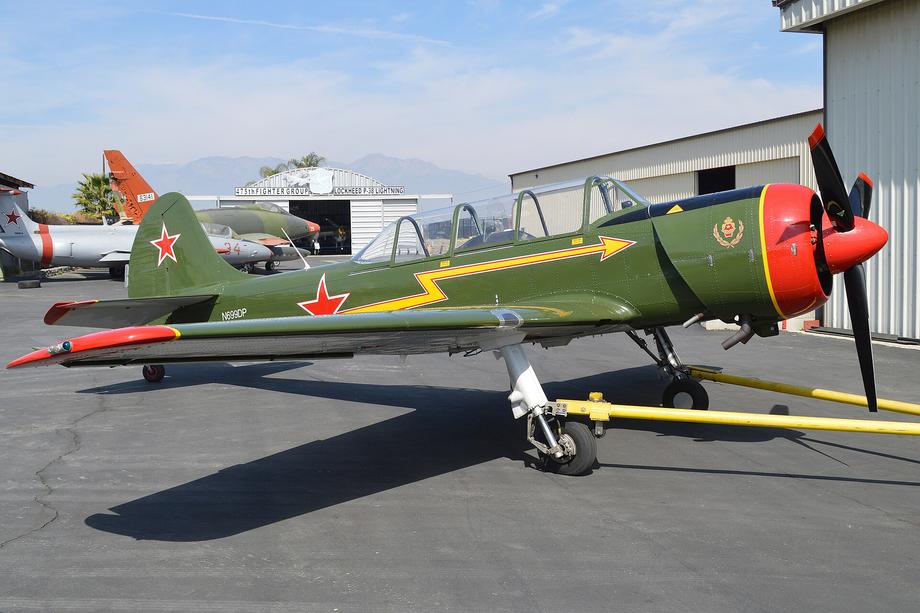 Yak-52