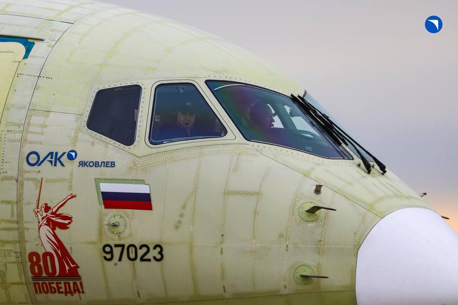 SJ-100 during testing in Zhukovsky