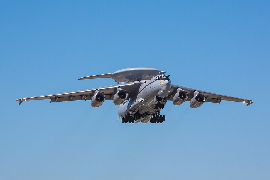 Primer vuelo del A-100 con el radar activado, octubre de 2022