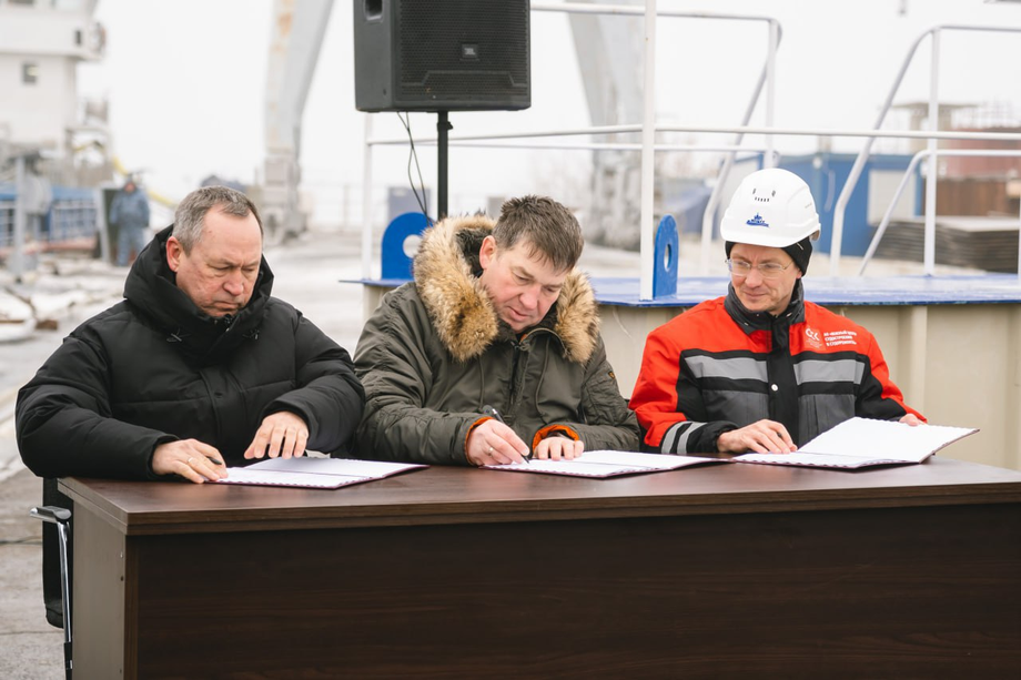 Signing of acceptance documents at the "Lotos" site of the Southern Shipbuilding Center