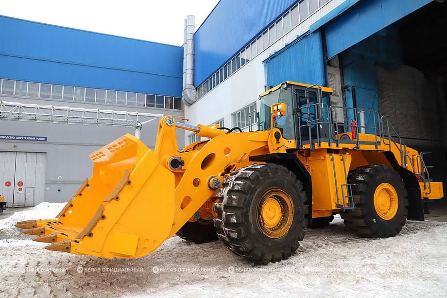 БЕЛАЗ-78242