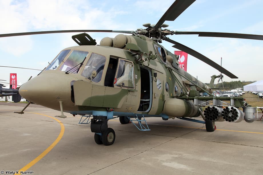 Ми-8АМТШ с бортовым комплексом защиты Л370Э8 «Витебск»