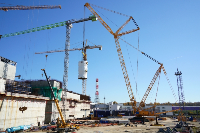 Installation of the metal shell of the central cavity of the BREST-OD-300 reactor plant