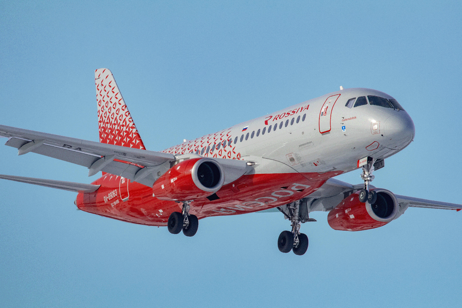 SSJ-100