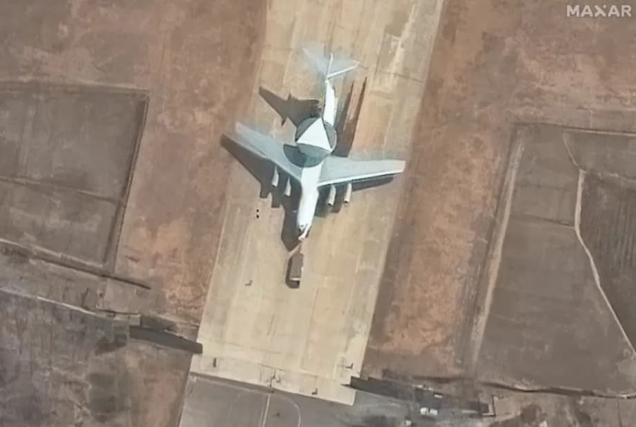 Imagen de satélite del AEW&C basado en el Il-76