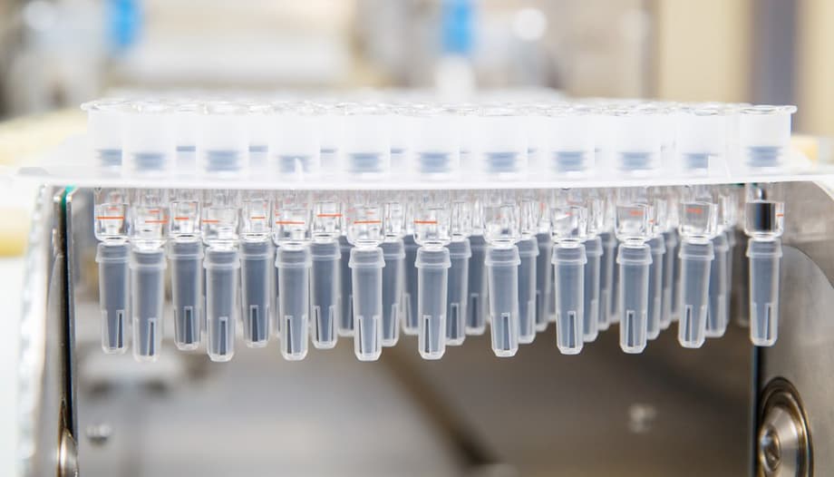 Вакцины поставили в полном объеме с опережением сроков на две недели