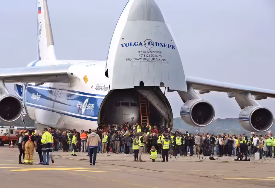 An-124