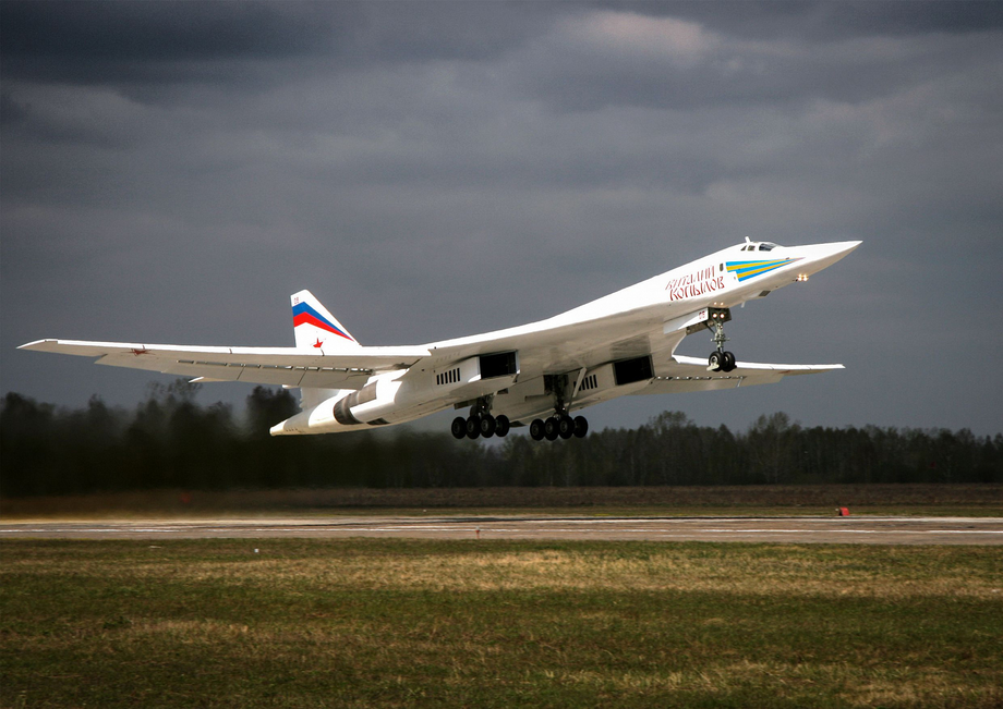 Tu-160