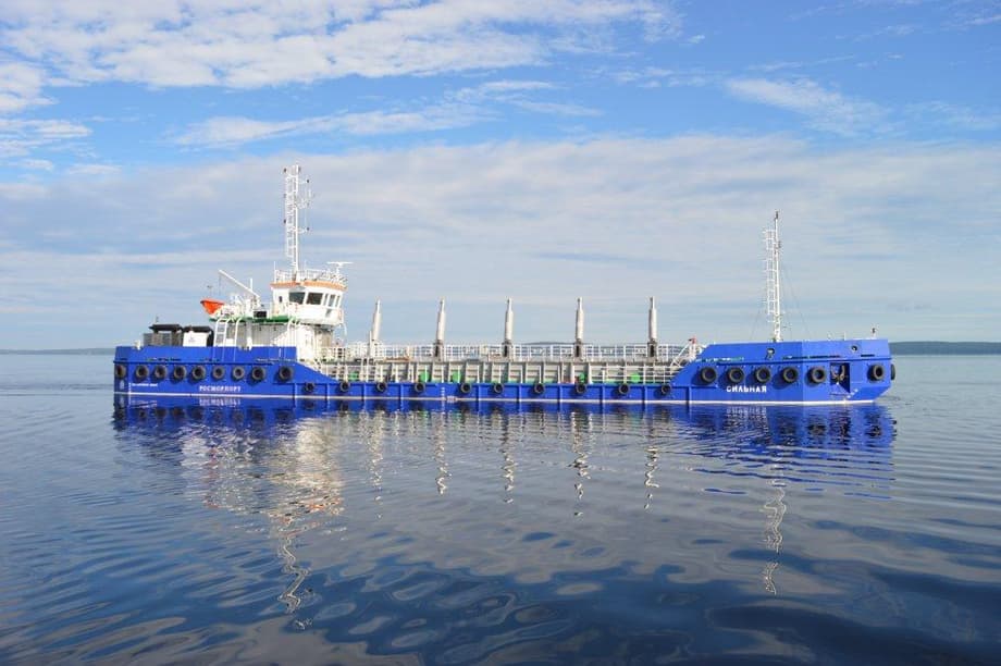 Self-propelled twin-screw soil-transporting shaland "Silnaya" project HB600