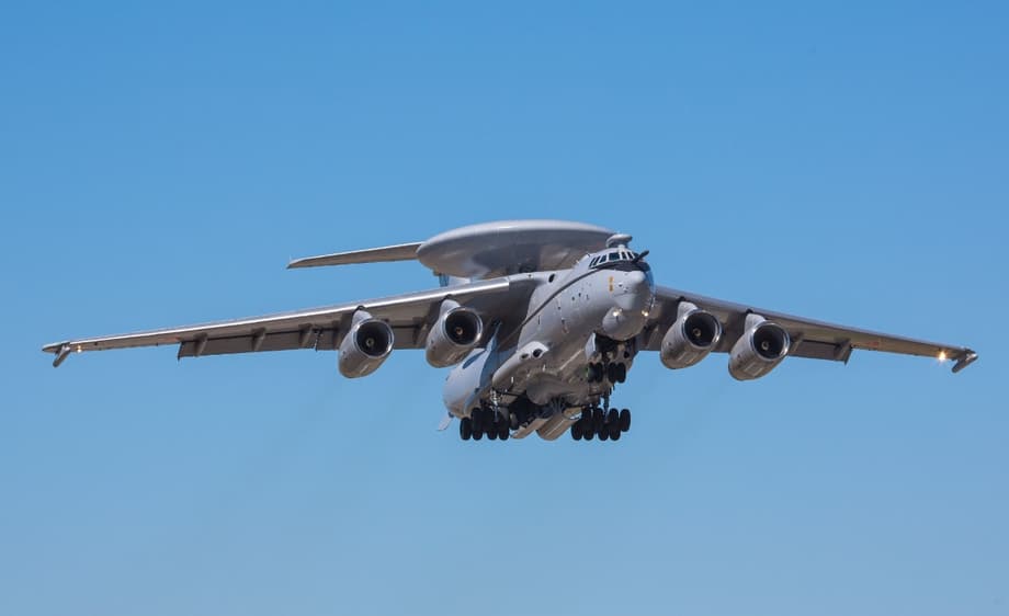<font style="vertical-align: inherit;"><font style="vertical-align: inherit;">A-100 "Premier" AWACS</font></font>