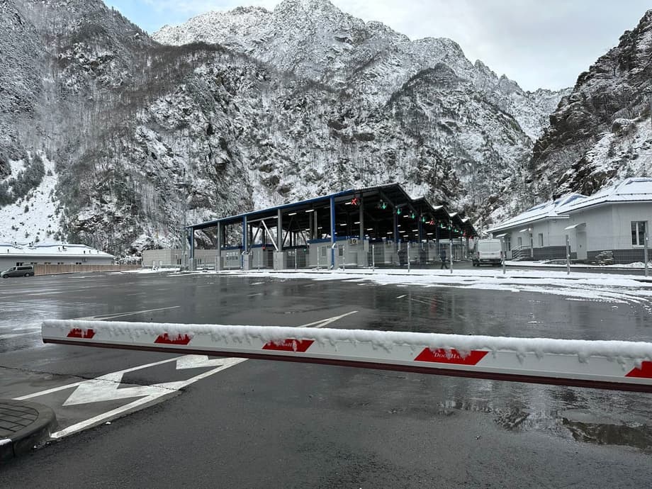 Checkpoint MAPP Verkhny Lars at the exit from Russia