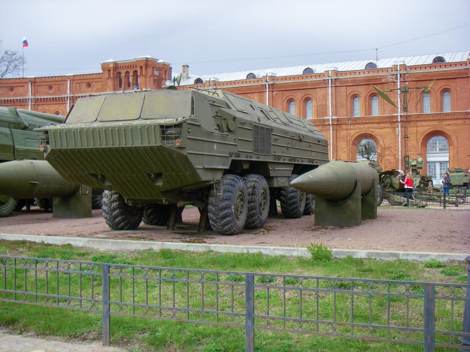 Пусковая установка 9П71 и ракета 9М714 ОТР-23 «Ока»
