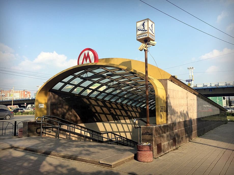 Переход недостроенной станции метро Омска