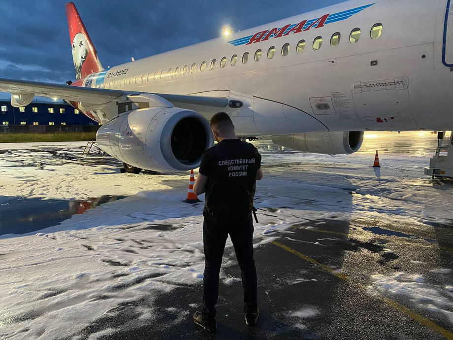 Задымление двигателя SSJ-100 в Пулково