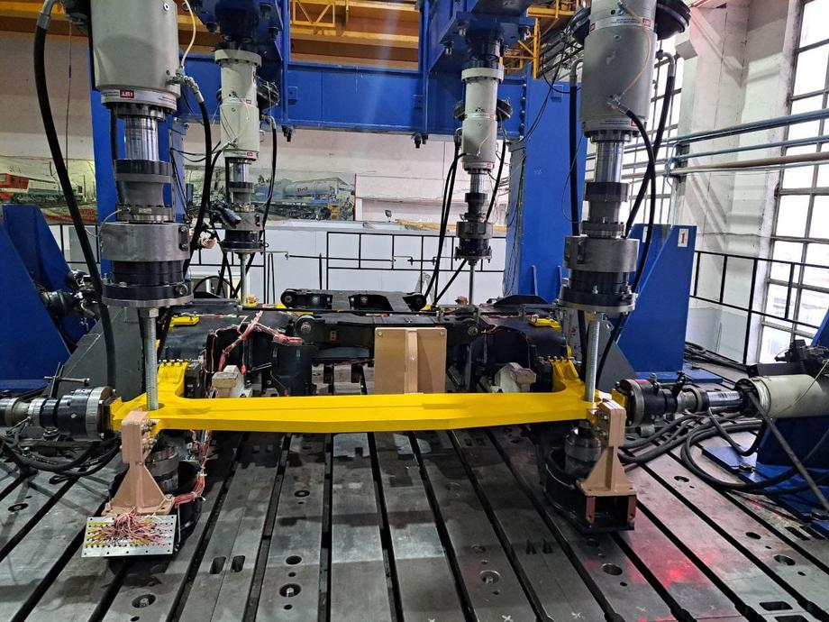 Testing of the motor bogie frame of the first domestic high-speed train