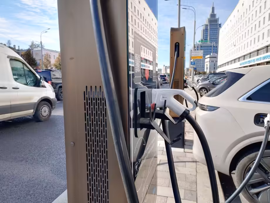 Зарядная станция для электромобилей