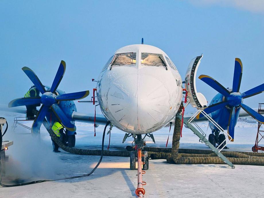 Il-114-300
