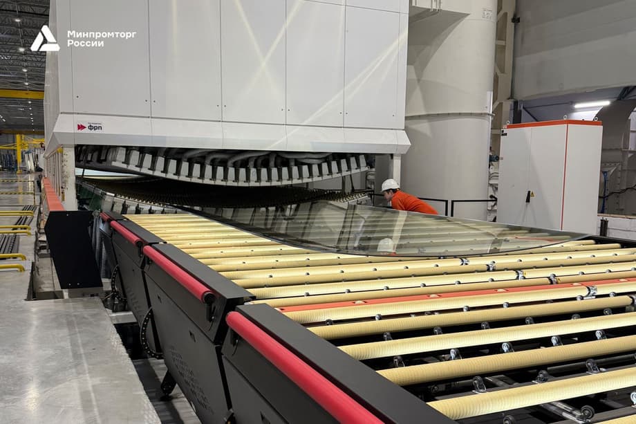 Производство сверхбольших гнутых стеклопакетов длиной 12 метров