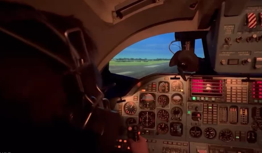 Footage of pilot training on the Tu-160 "White Swan" simulator