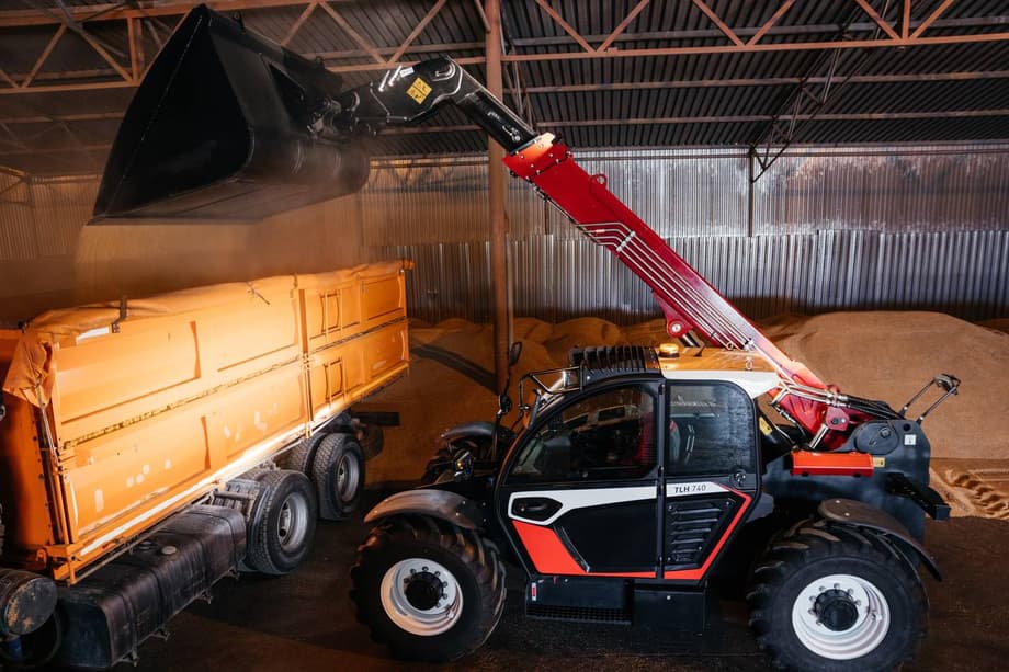 Телескопический погрузчик&nbsp;TLH 740