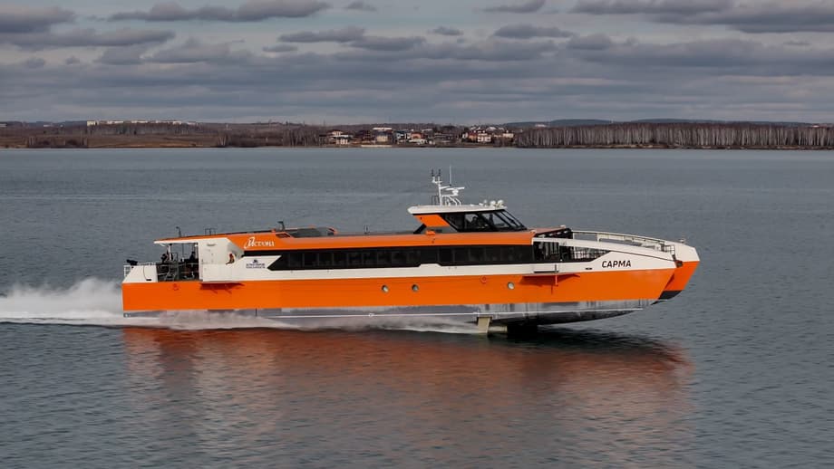 Пассажирский катамаран «Сарма» проекта HSC150B