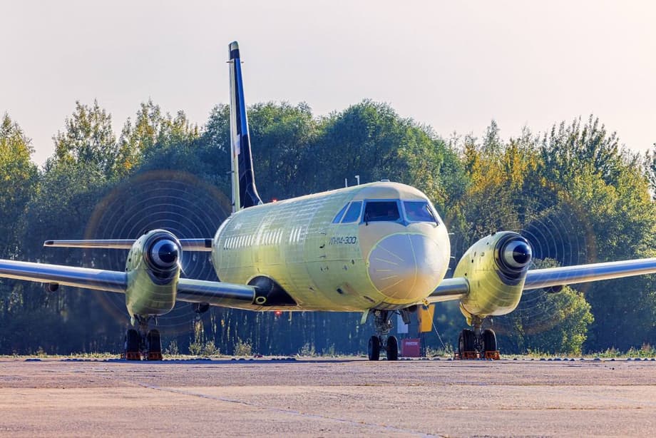 Il-114-300
