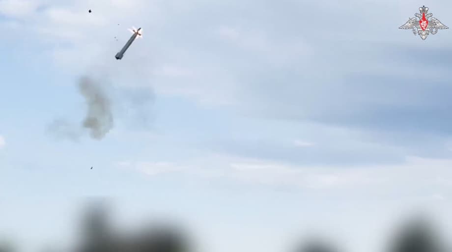 пуск ракеты ЗРК&nbsp;«Тор-М2» 