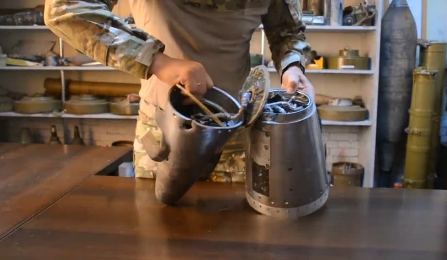 disassembly of the HIMARS missile warhead