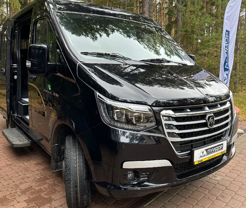 Business van from "Luidor"