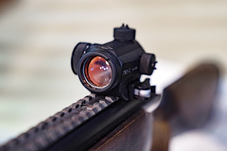 Коллиматорный прицел ПКУ-2.