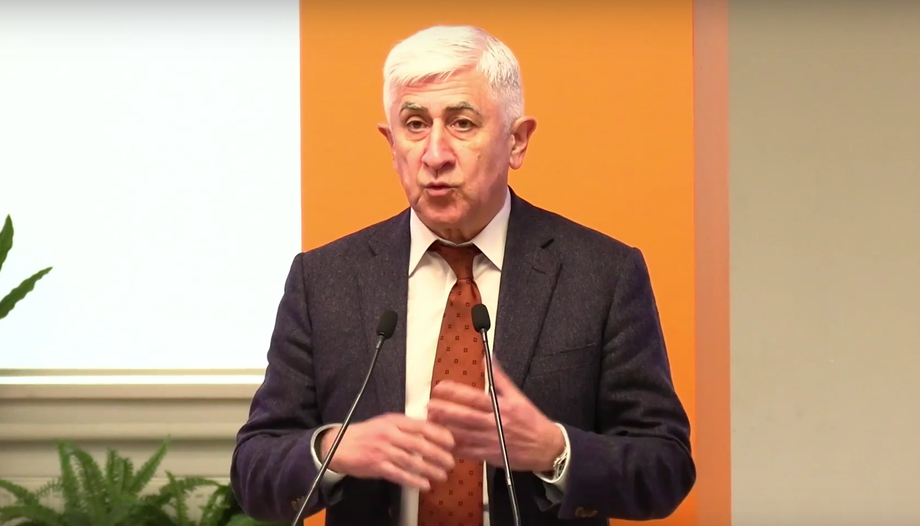 Михаил Погосян