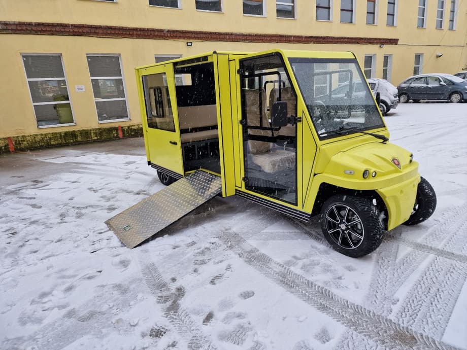 У транспортного средства для этого есть специальный пандус.<br>