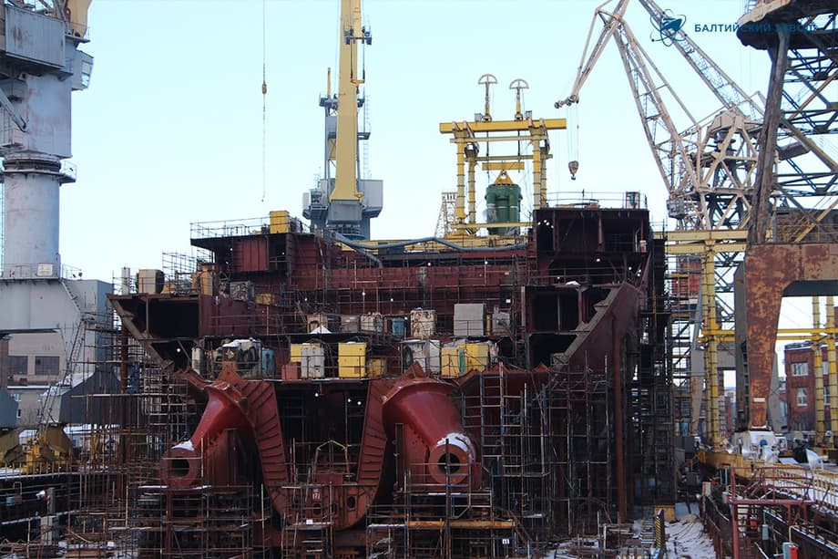 Установка реактора - один из ключевых этапов при строительстве атомных ледоколов