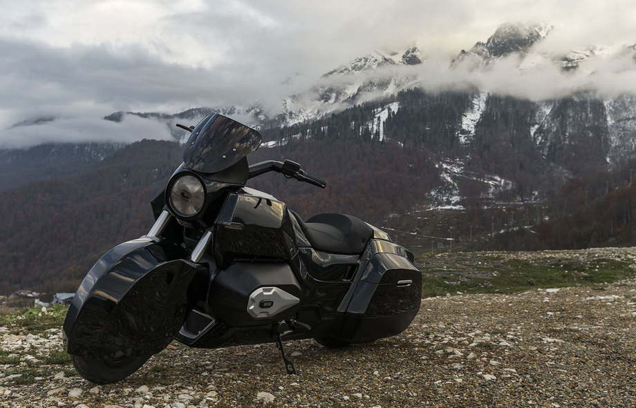 ИЖ проекта «Кортеж», тяжелый мотоцикл весом в 510кг был впервые представлен на форуме «Армия-2017», предполагалось, что этот мотоцикл&nbsp;войдет в линейку техники президентского эскорта