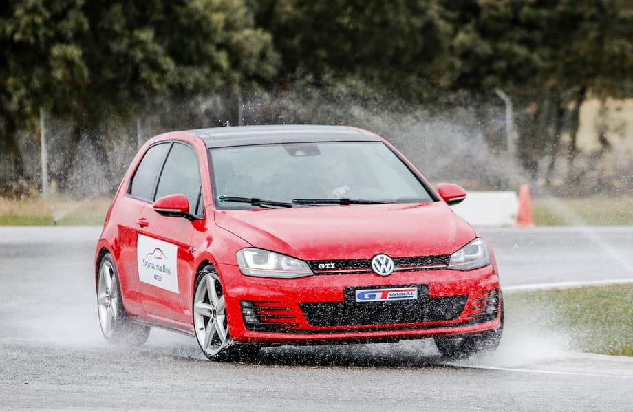 Тестирование летних шин на полигоне<br>