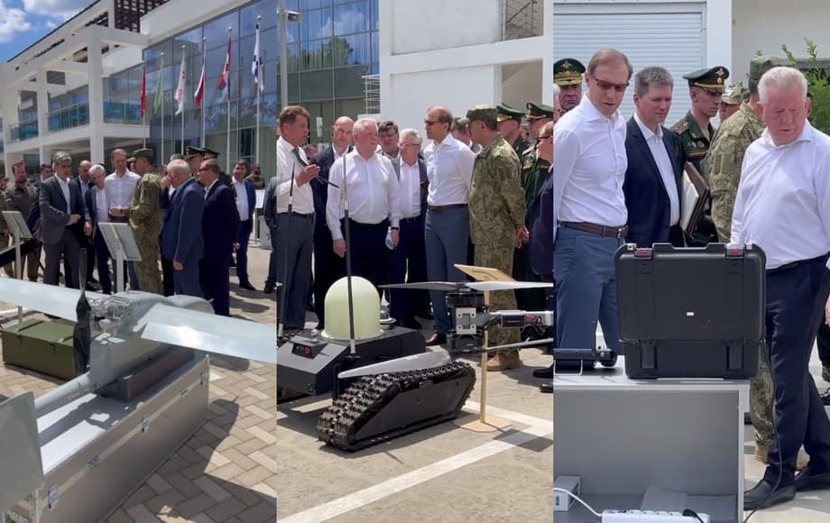 Денис Мантуров осматривает выставку вооружений