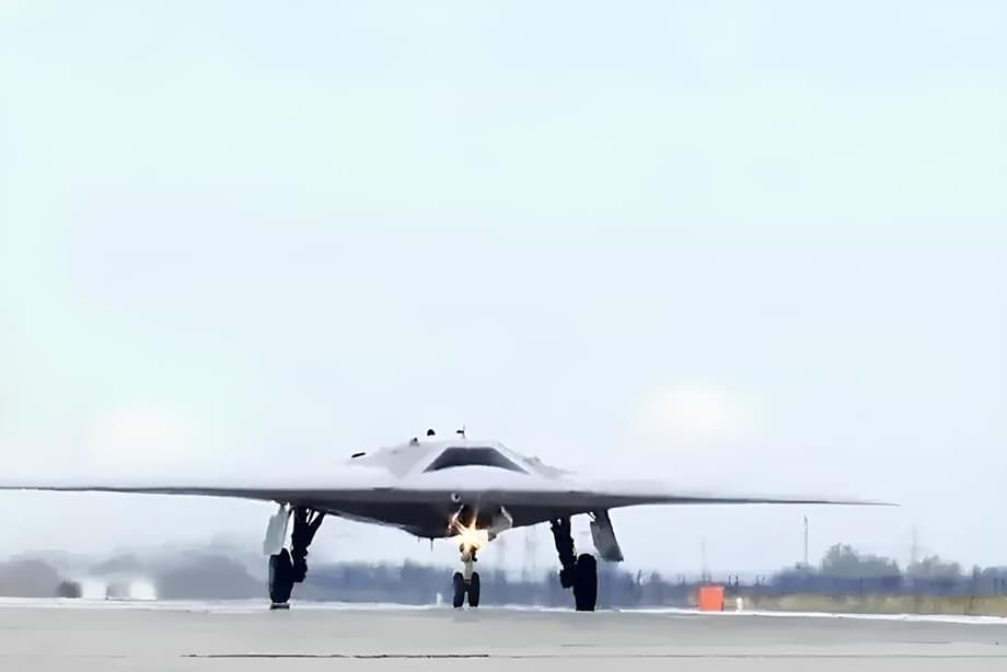 Ударный дрон С-70 «Охотник»