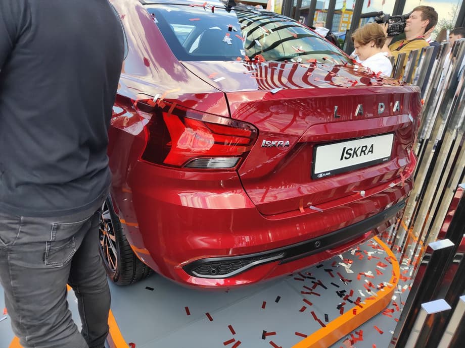 LADA Iskra в кузове седан<br>