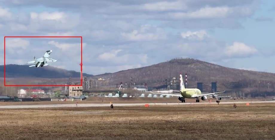 Истребитель Су-30 затмил собой «Суперджет» SJ-100 на видео тестового полета