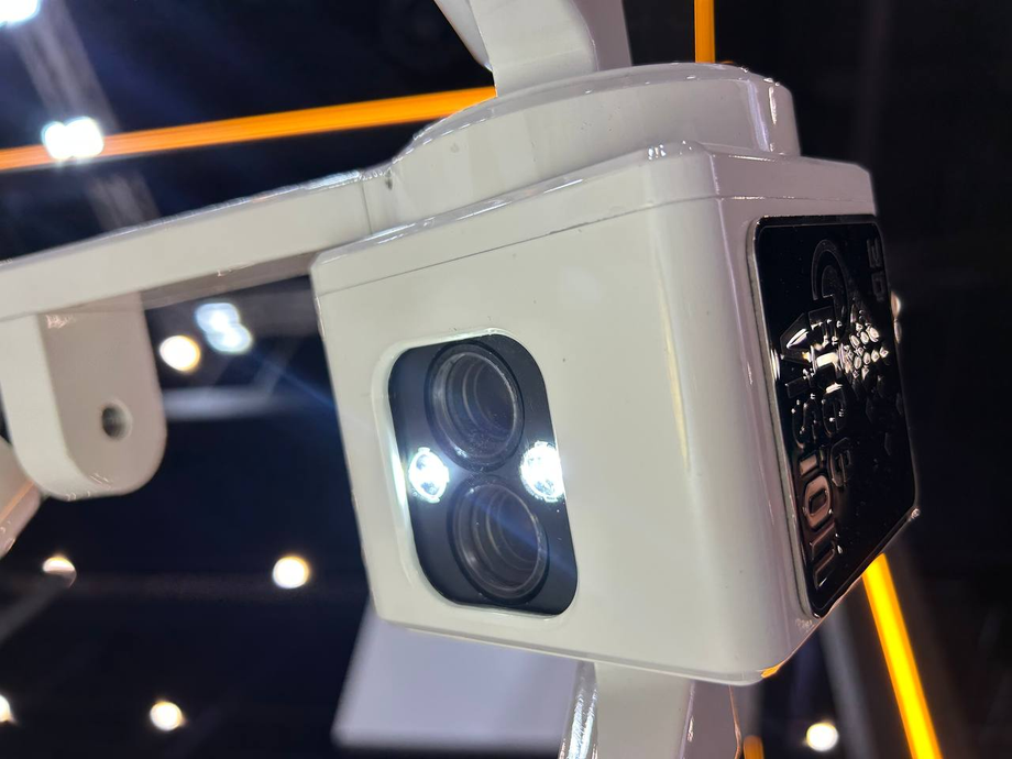 Инновационный хирургический 3D-микроскоп для стоматологии от Ростеха