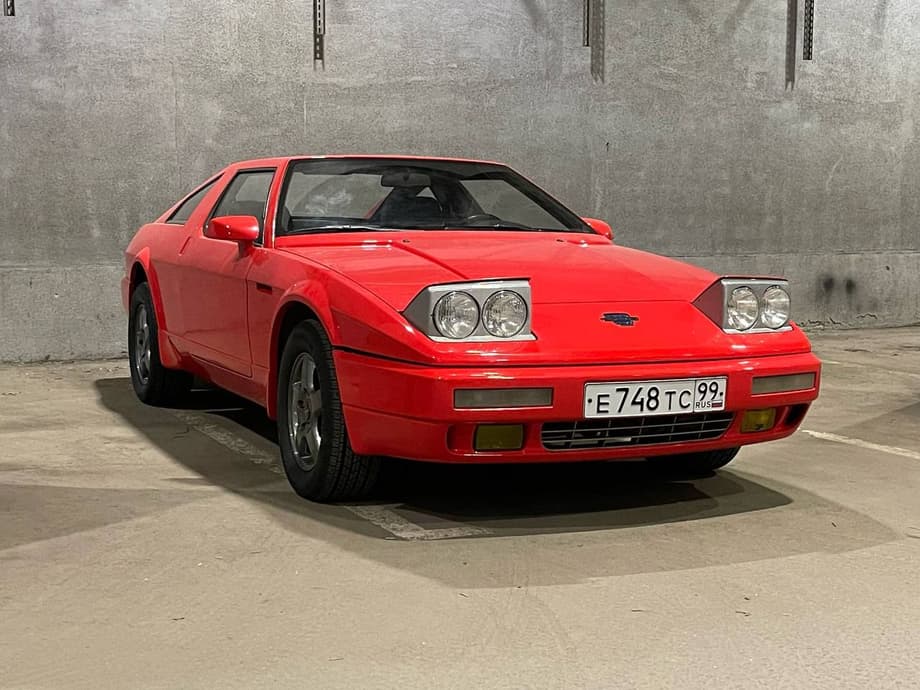 Homemade retro sports car "Yuna"