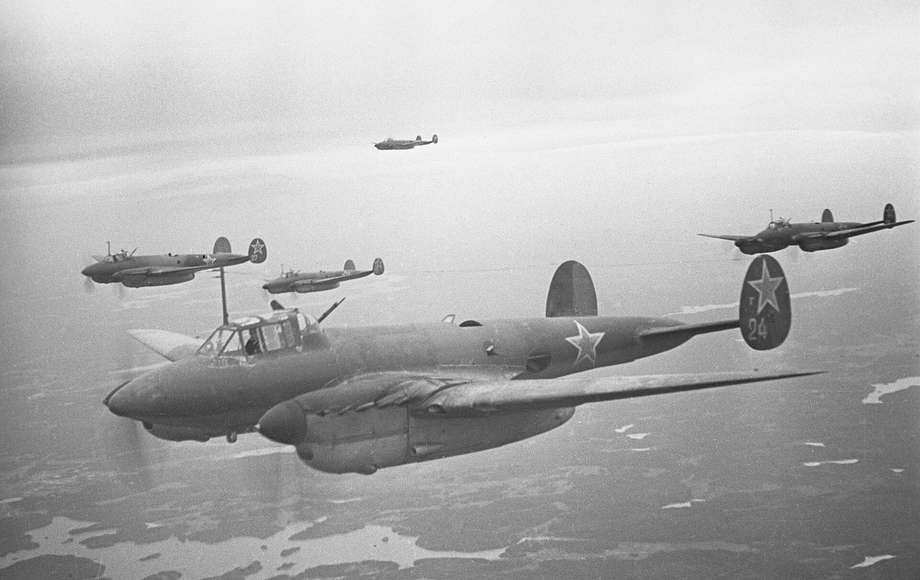 Эскадрилья Пе-2